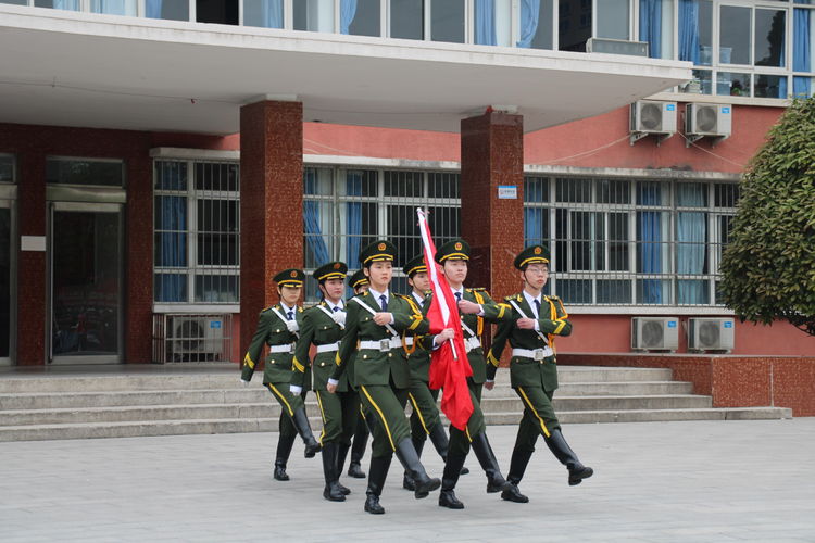 端午粽飘香 学习心激扬 洛阳市东方理工实验学校端午节升旗仪式